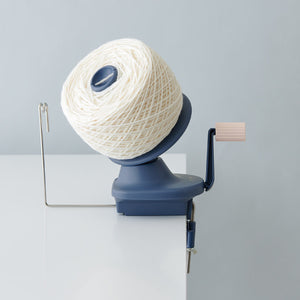 Clover Yarn Ball Winder