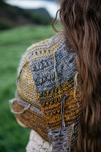 A Little Book of Moon-Inspired Shawls by Paulina Kuunsola