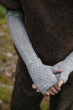 52 Weeks of One-Skein Knits - Laine