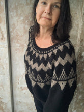 Selene Sweater by Anne Ventzel Yarn Kit - Size 1 - Black and Oatmeal