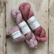 Morning Fog Tee by Pope Vergara Yarn Kit - Sizes 2, 3 & 4 - Rose Gold and Raspberry