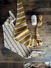 Bonnie and Clyde by Isabell Kraemer mYak Fior di Lino Yarn Kit