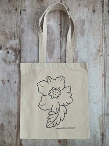 Kokon Yarn Flower Embroidery Bag Kit by Michelle Du Plessis