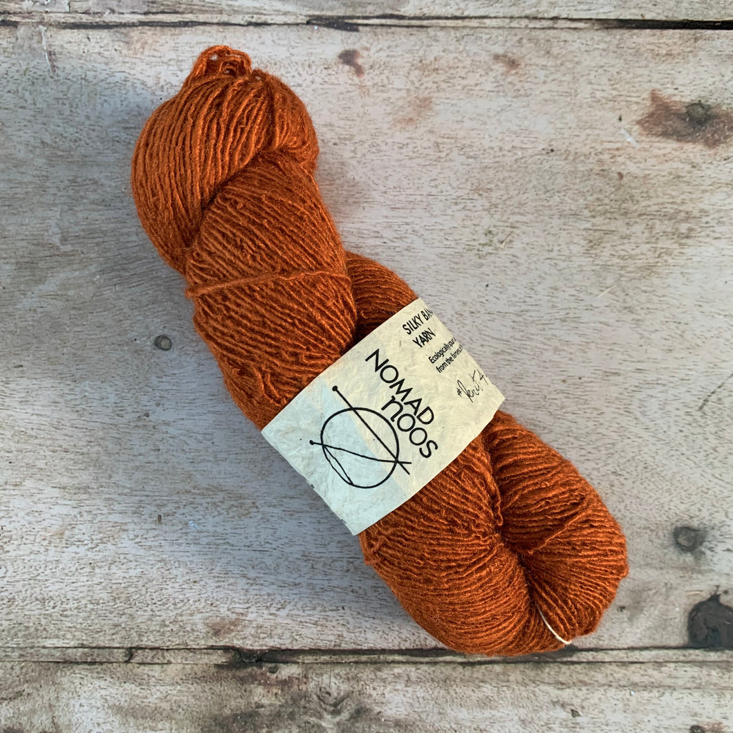 Nomad Noos - Silky Banana Yarn - Burgundy Orange Frost