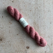 KOKON Merino Linen 4ply / Fingering Mini Skein - Raspberry