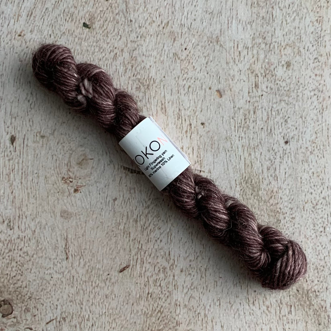 KOKON Merino Linen 4ply / Fingering Mini Skein - Rust